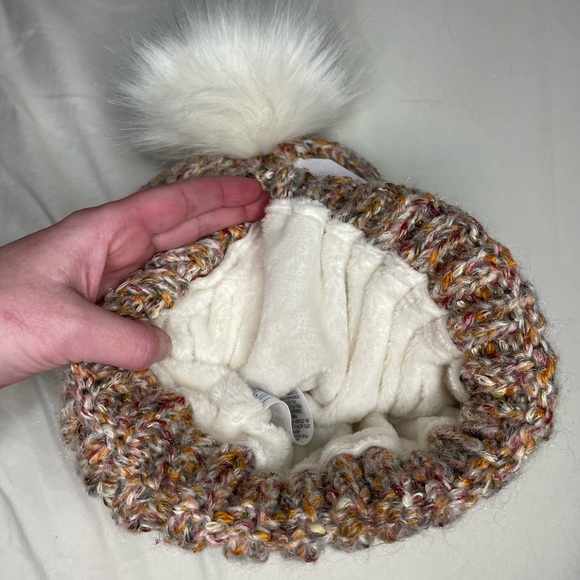 NEW Cold Weather Knit Hat - Picture 2 of 2